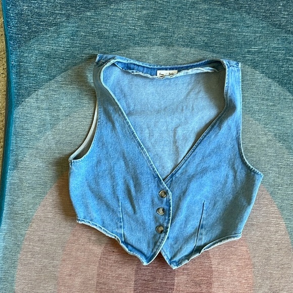 Aaron & Amber Blue Denim Button-Up Vest - Picture 5 of 10